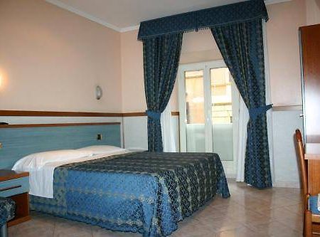 Hotel Soggiorno Blu Rome Bilik gambar